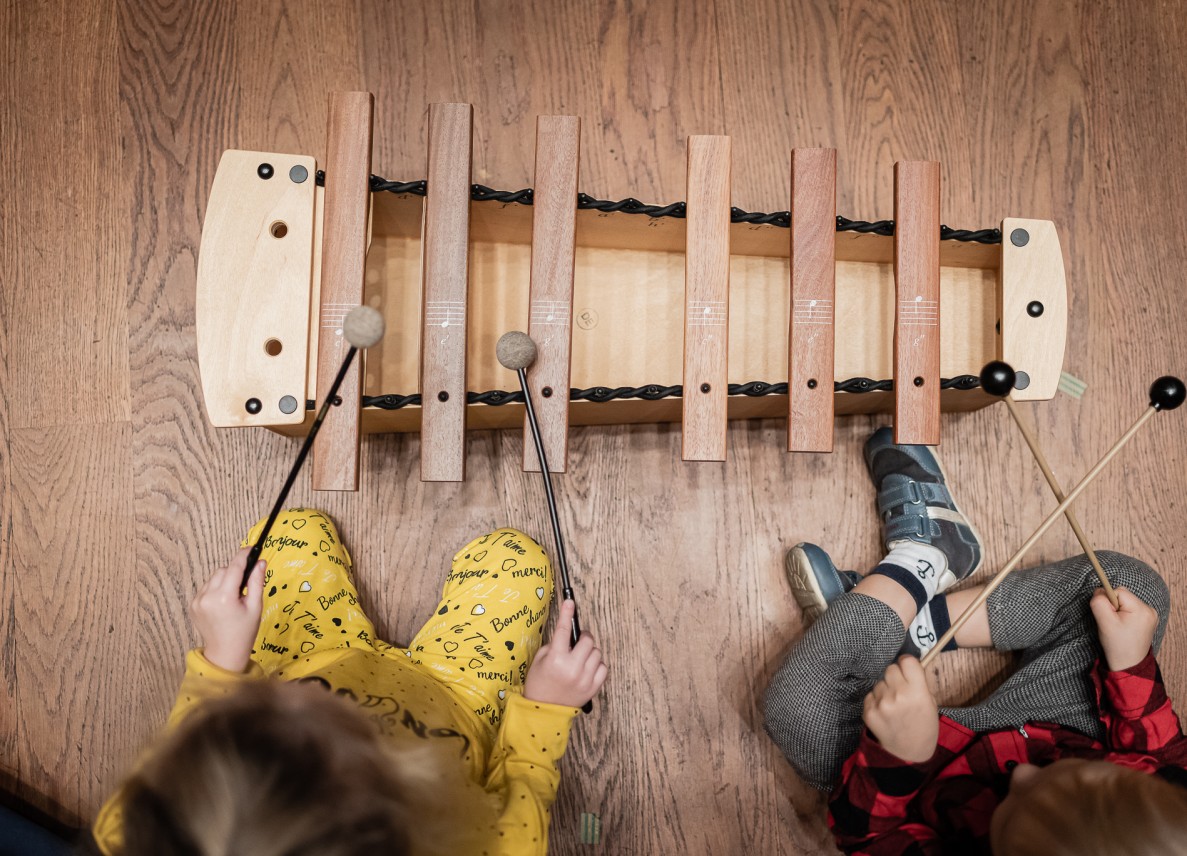 Children playing xylophone